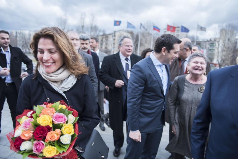 Η Περιστέρα κλέβει την παράσταση - Κομψή και με... αέρα στη Μόσχα με τον Τσίπρα [εικόνες] | iefimerida.gr 3