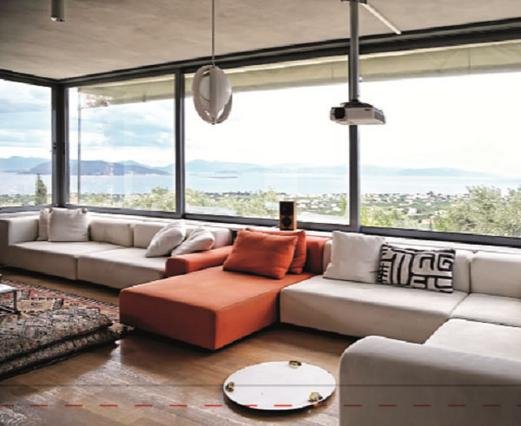H Airbnb για τα σπίτια της Δανάης Στράτου που τα νοίκιαζε χωρίς σήμα του ΕΟΤ: Οφείλει να τηρεί τον νόμο | iefimerida.gr 2