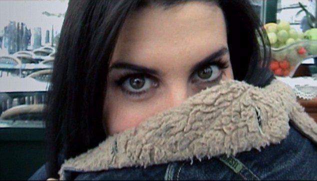 Ολη η ζωή της Amy Winehouse σε ένα ντοκιμαντέρ [εικόνες & βίντεο] | iefimerida.gr 1