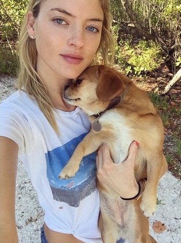 Τα 10 νέα εκρηκτικά μοντέλα της Victoria's Secret [εικόνες] | iefimerida.gr 5