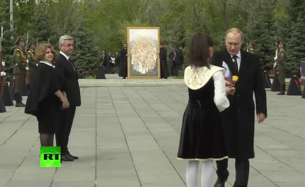 Η Κωνσταντοπούλου μαζί με τον Ολάντ και τον Πούτιν στις εκδηλώσεις μνήμης για τη Γενοκτονία των Αρμενίων [εικόνες & βίντεο] | iefimerida.gr 4