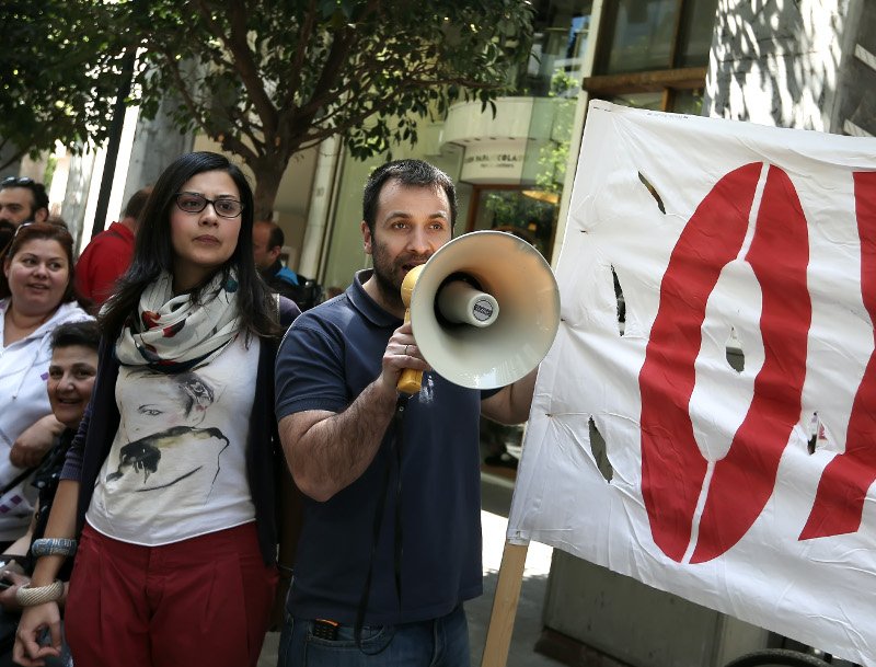 Ο Βαρουφάκης είπε στους εφοριακούς να κάνουν ησυχία [εικόνες] | iefimerida.gr 2