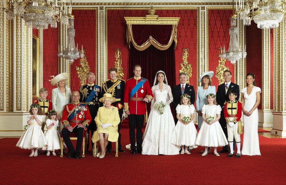 Ετσι μεγαλώνει μία βασίλισσα -Η Ελισάβετ, από τα πρώτα της βήματα μέχρι σήμερα [εικόνες] | iefimerida.gr 14