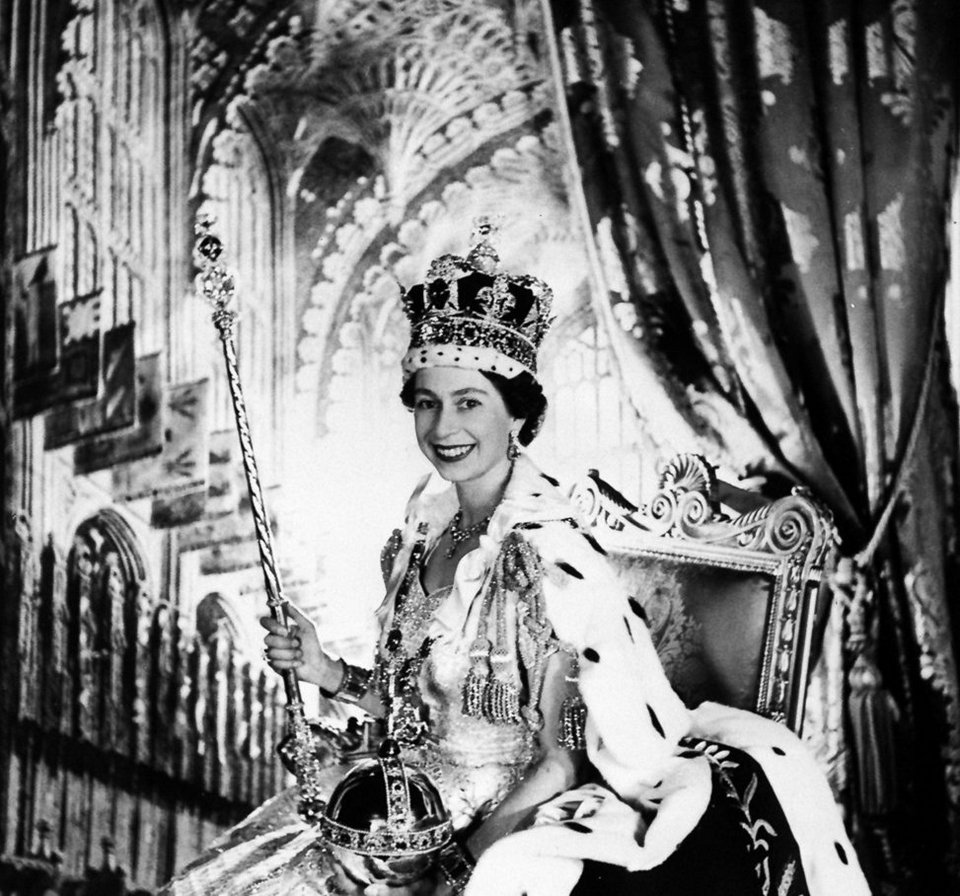 Ετσι μεγαλώνει μία βασίλισσα -Η Ελισάβετ, από τα πρώτα της βήματα μέχρι σήμερα [εικόνες] | iefimerida.gr 5