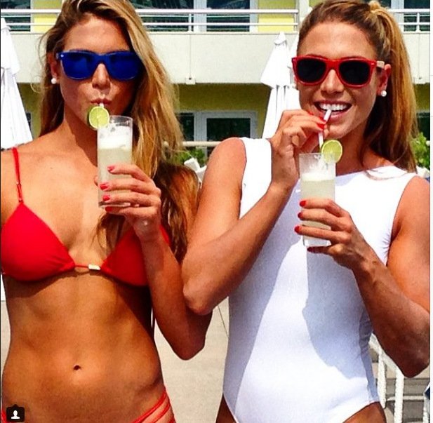 Καυτό βραζιλιάνικο δίδυμο: Ταράζουν τα νερά οι αδελφές Φέρες [εικόνες] | iefimerida.gr 4