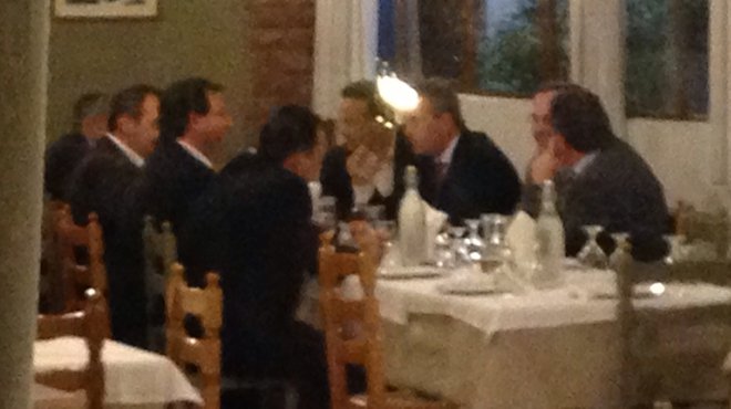 Δείπνο Σαμαρά σε 14 βουλευτές στην Κηφισιά [εικόνες] | iefimerida.gr 2