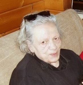 Θρήνος για τον Μανώλη Γλέζο -Πέθανε η αδερφή του, Μπούμπα [εικόνες] | iefimerida.gr 0