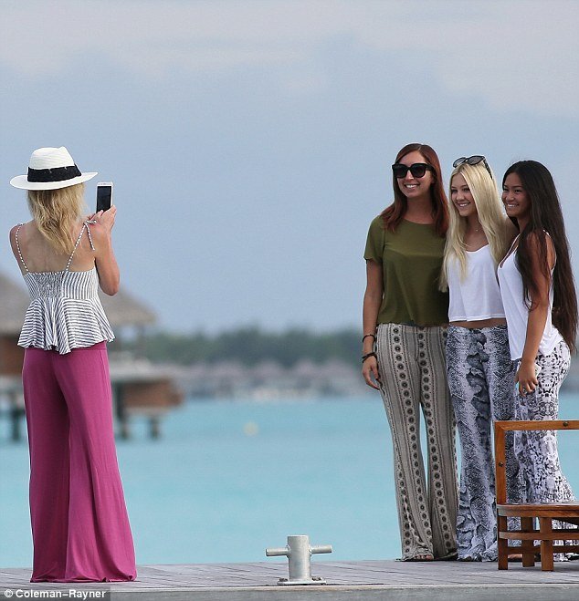 Κορμάρα στα 53 της η πρώην «κακιά» ντίβα της αμερικανικής TV [εικόνες]  | iefimerida.gr 4