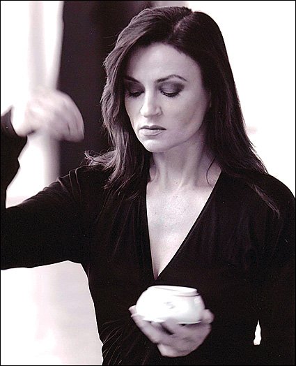 Η Καρυοφυλλιά Καραμπέτη μιλά για πρώτη φορά για τον κατά 15 χρόνια νεότερο, οικονομικό μετανάστη, σύντροφό της [εικόνες] | iefimerida.gr 0