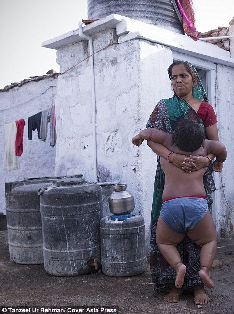 Τα πιο παχύσαρκα παιδιά του κόσμου - Πατέρας πουλάει το νεφρό του για να αδυνατίσουν [εικόνες] | iefimerida.gr 3