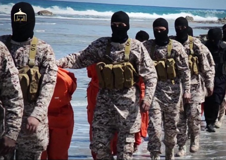 Νέα φρίκη από το ISIS: Βίντεο 29 λεπτών με εκτελέσεις και αποκεφαλισμούς χριστιανών στη Λιβύη [εικόνες&βίντεο] | iefimerida.gr 3