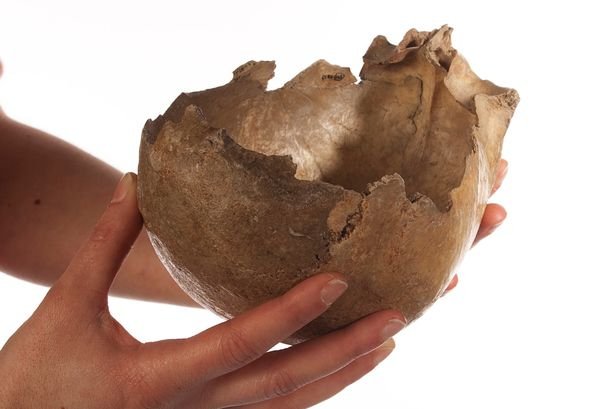 Οι αρχαίοι Βρετανοί έτρωγαν νεκρούς και έπιναν στα κρανία τους [εικόνες]  | iefimerida.gr 2