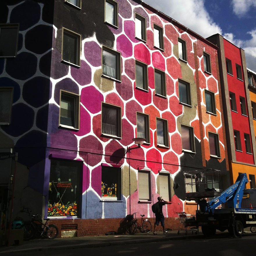 Η πολυκατοικία καμβάς - Η πολύχρωμη απάντηση σε μια γκρίζα πόλη [εικόνες]   | iefimerida.gr 6