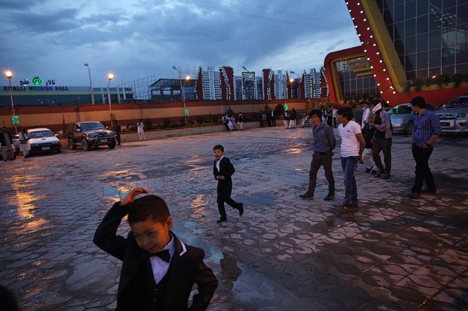 Γάμος στην Καμπούλ: Οι καλεσμένοι της νύφης, του γαμπρού και 600 άγνωστοι -Μία περίεργη παράδοση [εικόνες] | iefimerida.gr 1
