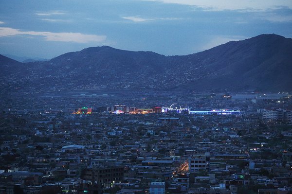 Γάμος στην Καμπούλ: Οι καλεσμένοι της νύφης, του γαμπρού και 600 άγνωστοι -Μία περίεργη παράδοση [εικόνες] | iefimerida.gr 2