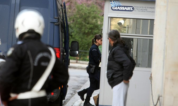 Η καλλονή που συνόδευε τη Βίκυ Σταμάτη [εικόνες] | iefimerida.gr 1