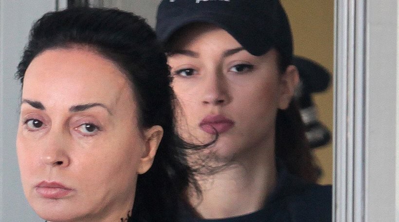 Η καλλονή που συνόδευε τη Βίκυ Σταμάτη [εικόνες] | iefimerida.gr 4