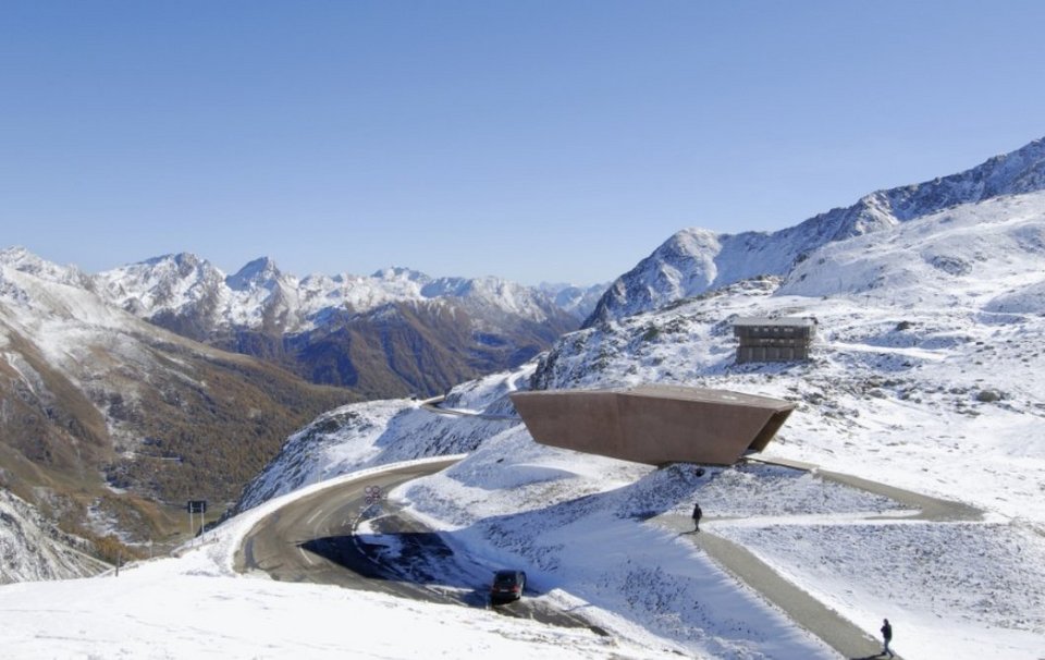 Τα κτίρια που αψηφούν τη βαρύτητα -Σαν να τα κρατά μία αόρατη δύναμη [εικόνες] | iefimerida.gr 2