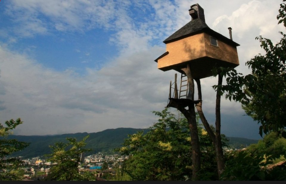 Τα κτίρια που αψηφούν τη βαρύτητα -Σαν να τα κρατά μία αόρατη δύναμη [εικόνες] | iefimerida.gr 4