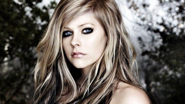 Σοκ στο Χόλιγουντ: Η Avril Lavigne ανακοίνωσε ότι πάσχει από σοβαρή ασθένεια [εικόνες] | iefimerida.gr 0