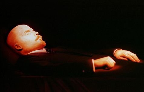 Το όμορφο πτώμα του Λένιν [εικόνες] | iefimerida.gr 0