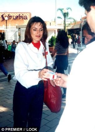 Bild: «Η κοκαλιάρα Λετίθια της Ισπανίας» -Τρελές φήμες για τη βασίλισσα [εικόνες] | iefimerida.gr 11