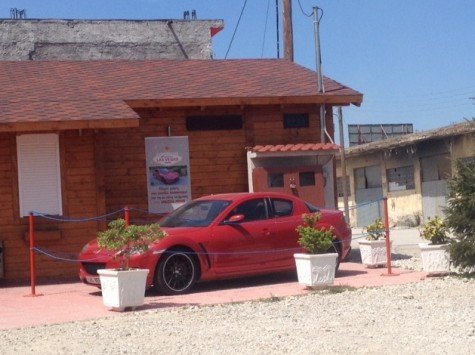 Οίκος ανοχής στη Θεσσαλονίκη χαρίζει σπορ αυτοκίνητο [εικόνα] | iefimerida.gr 0