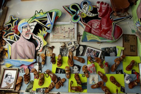 Μελισσινός και Ancient Greek Sandals: Τα ελληνικά σανδάλια που λατρεύει το Χόλιγουντ -Τα κλασικά και οι πινελιές που εξιτάρουν [εικόνες] | iefimerida.gr 2