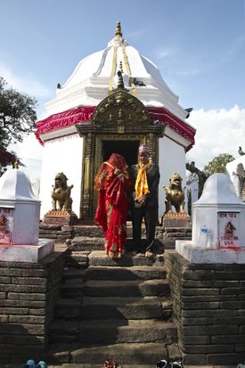 Ελληνας φωτογράφος σε γάμο στο Νεπάλ συγκλονίζει: «Σώσε με», του είπε η νύφη [εικόνες] | iefimerida.gr 0