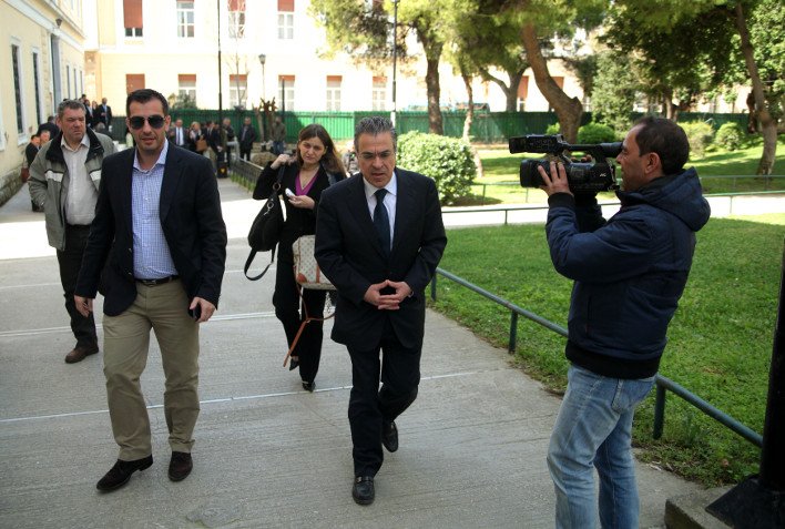 Το παρασκήνιο της δίκης Δούρου-Ντινόπουλου -Τι ζήτησε στην αγωγή της -Τι απάντησε ο πρώην υπουργός [εικόνες & βίντεο] | iefimerida.gr 0