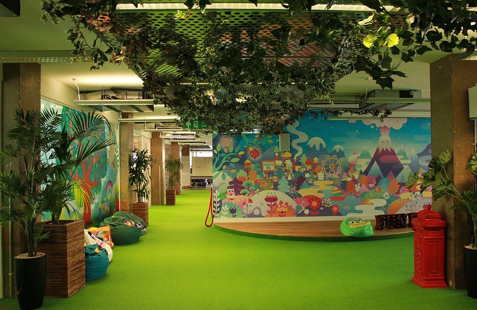 Μα πώς δουλεύουν εκεί; -Αυτά δεν είναι γραφεία, είναι παιδική χαρά για κάθε εργαζόμενο [εικόνες] | iefimerida.gr 4