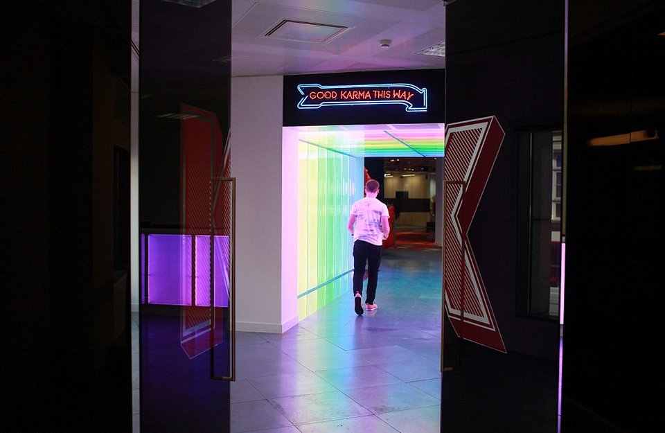 Μα πώς δουλεύουν εκεί; -Αυτά δεν είναι γραφεία, είναι παιδική χαρά για κάθε εργαζόμενο [εικόνες] | iefimerida.gr 7