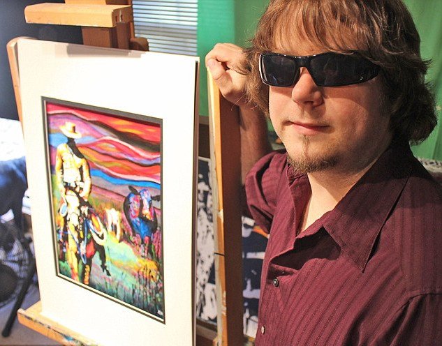 Ο τυφλός ζωγράφος: Δεν βλέπει, αλλά δημιουργεί εκπληκτικούς πίνακες [εικόνες] | iefimerida.gr 0