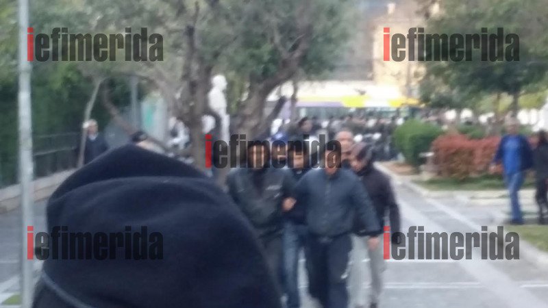 Τέλος στην κατάληψη της Πρυτανείας -Επέμβαση της Αστυνομίας [εικόνες & βίντεο] | iefimerida.gr 12