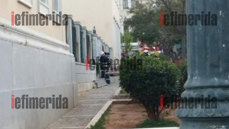 Τέλος στην κατάληψη της Πρυτανείας -Επέμβαση της Αστυνομίας [εικόνες & βίντεο] | iefimerida.gr 5