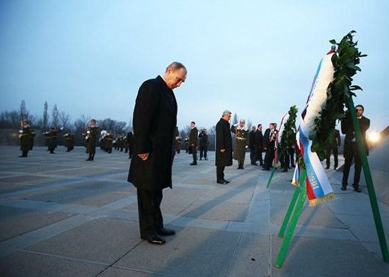 Η Κωνσταντοπούλου μαζί με τον Ολάντ και τον Πούτιν στις εκδηλώσεις μνήμης για τη Γενοκτονία των Αρμενίων [εικόνες & βίντεο] | iefimerida.gr 6