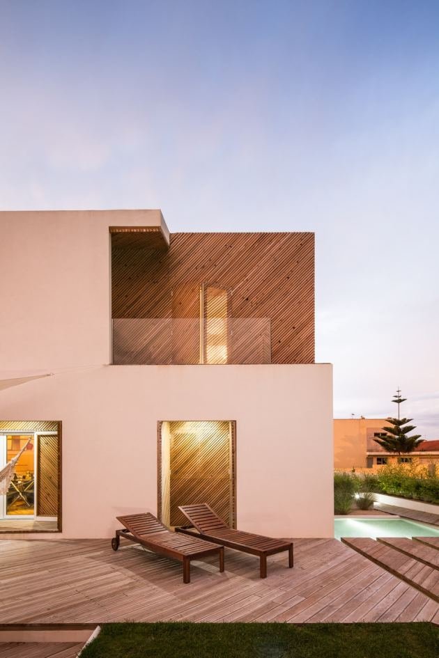 Αιώρες, ξαπλώστρες και θαλασσινός αέρας - Και όμως αυτό το διαμάντι βρίσκεται στο κέντρο της πόλης [εικόνες]   | iefimerida.gr 4