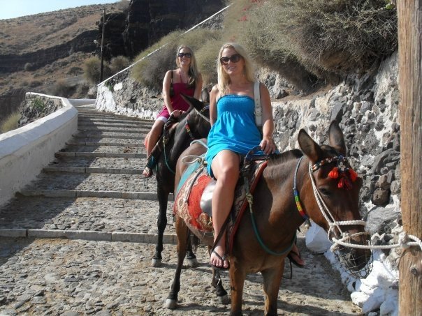 Αμερικανικό ταξιδιωτικό site αποθεώνει τη Σαντορίνη: Το νησί του παραδείσου [εικόνες] | iefimerida.gr 1