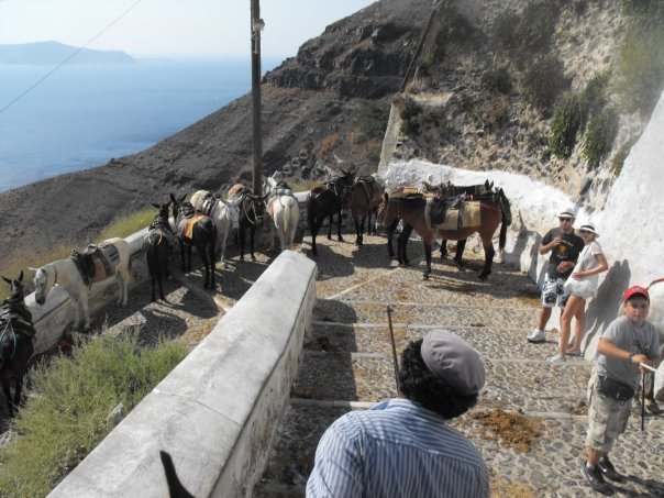 Αμερικανικό ταξιδιωτικό site αποθεώνει τη Σαντορίνη: Το νησί του παραδείσου [εικόνες] | iefimerida.gr 4