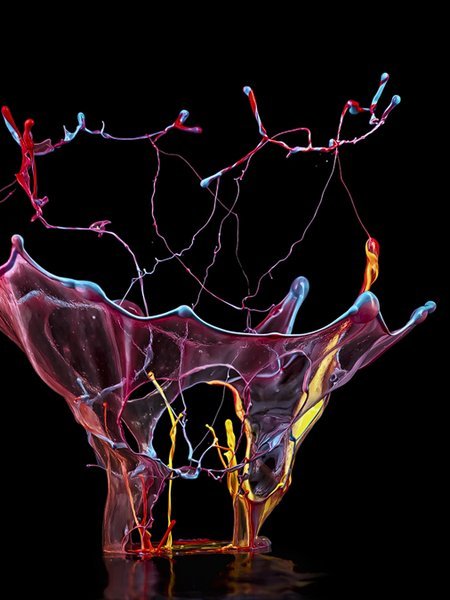 Η τέχνη της σταγόνας – Μαγικές εικόνες από εκρήξεις χρωμάτων [εικόνες] | iefimerida.gr 7