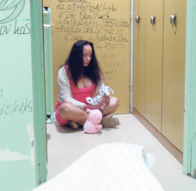 Αυτές είναι οι τελευταίες, σπαρακτικές φωτογραφίες της Βίκυς Σταμάτη στο  Δρομοκαΐτειο [εικόνες] | iefimerida.gr 3