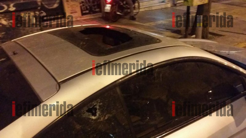 Βομβαρδισμένο τοπίο το Πολυτεχνείο: Πυρπολημένα αμάξια, καμένοι κάδοι, χάος -Τι άφησαν πίσω τους οι αντιεξουσιαστές [εικόνες]  | iefimerida.gr 7