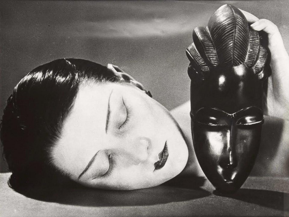 O γητευτής, βελούδινος, φωτογράφος Man Ray στην Ανδρο | iefimerida.gr 5