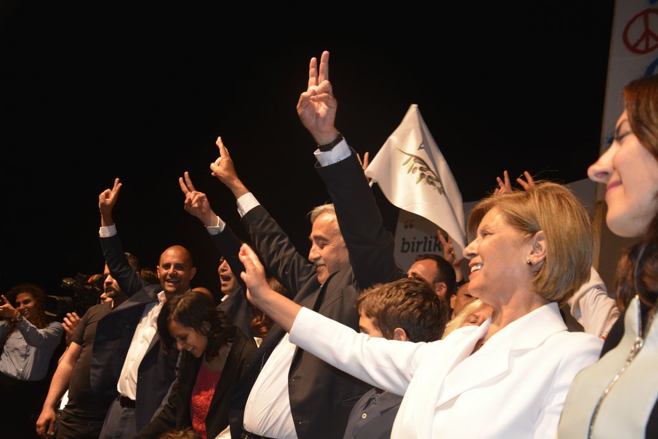 Εκλογές στα κατεχόμενα: Νέος ηγέτης των Τουρκοκυπρίων ο Μουσταφά Ακιντζί [εικόνες]  | iefimerida.gr 3