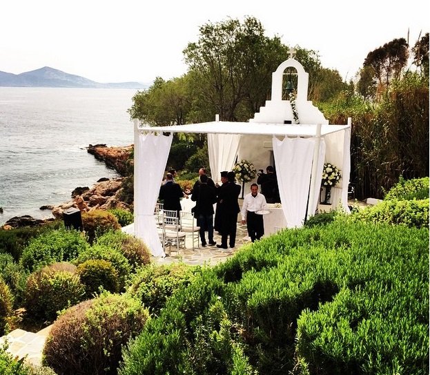 Γαμπρός στα 76 του ο Σταύρος Ξαρχάκος -Παντρεύτηκε την αγαπημένη του Ηρώ Σαΐα [εικόνες] | iefimerida.gr 0