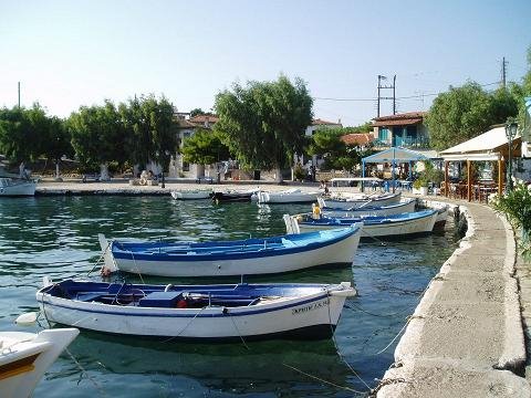 Τριζόνια: Το μοναδικό κατοικημένο νησί του Κορινθιακού -Μάγεψε και... τσάντισε τον Ωνάση [εικόνες & βίντεο] | iefimerida.gr 0