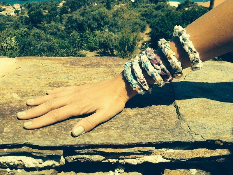 Posh Plexi: Η ελληνική ιδέα για χειροποίητα βραχιόλια που κάνει θραύση - Γουστόζικο και πετυχημένο [εικόνες & βίντεο] | iefimerida.gr 1