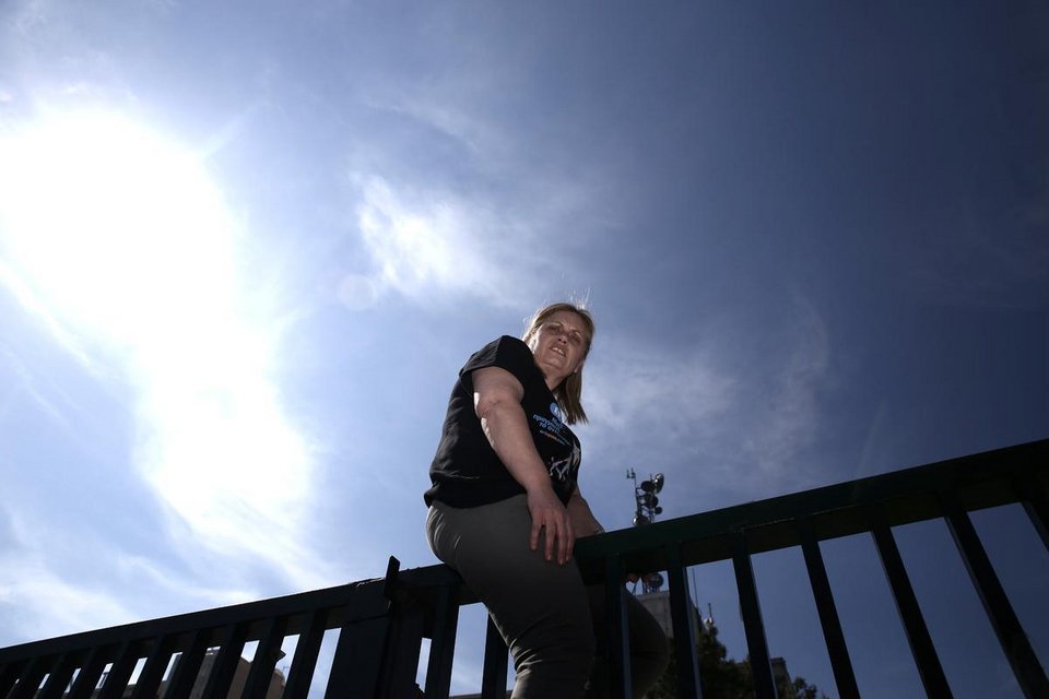 «Nτου» εργαζομένων στην ΕΡΤ -Κλαίνε, αγκαλιάζονται [εικόνες] | iefimerida.gr 6