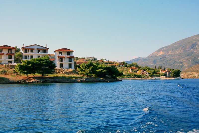 Τριζόνια: Το μοναδικό κατοικημένο νησί του Κορινθιακού -Μάγεψε και... τσάντισε τον Ωνάση [εικόνες & βίντεο] | iefimerida.gr 4