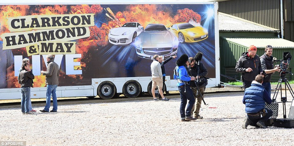 Ο Τζέρεμι Κλάρκσον επιστρέφει στις κάμερες: Ιδια ομάδα, νέο όνομα εκπομπής [εικόνες] | iefimerida.gr 1